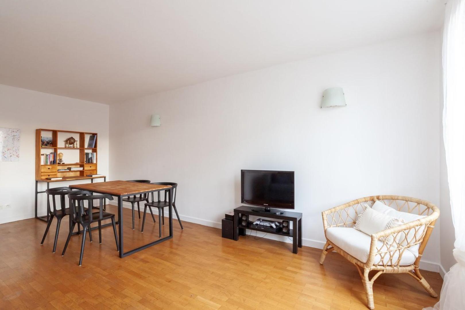 Spacious 1Br | Near City Center & Baby-Friendly! Apartment Lyon Luaran gambar