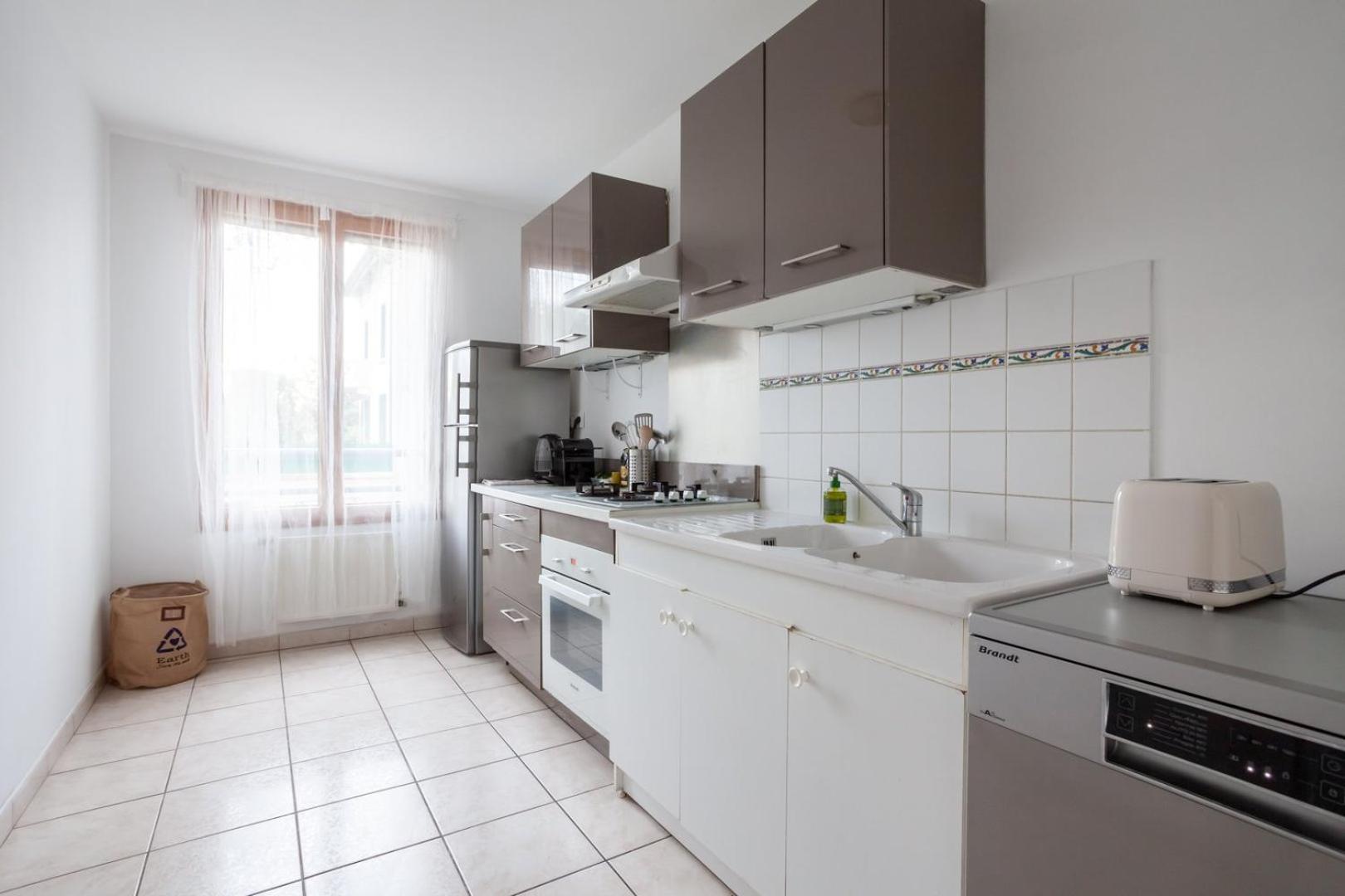 Spacious 1Br | Near City Center & Baby-Friendly! Apartment Lyon Luaran gambar